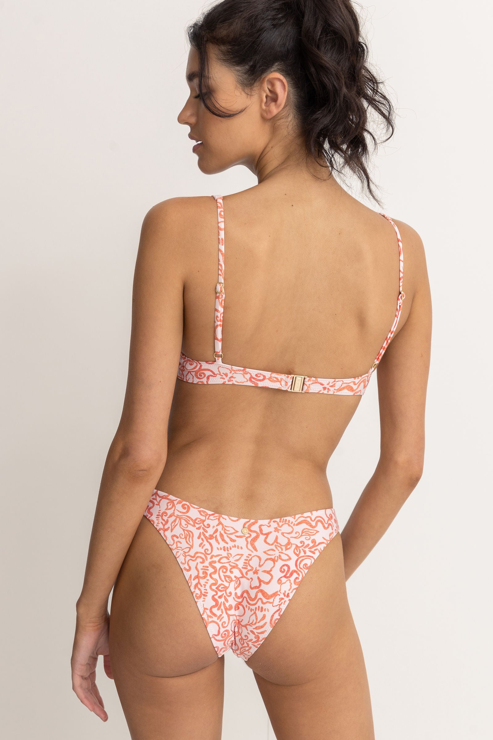 Rhythm - Islander Floral Underwire Top - Larx