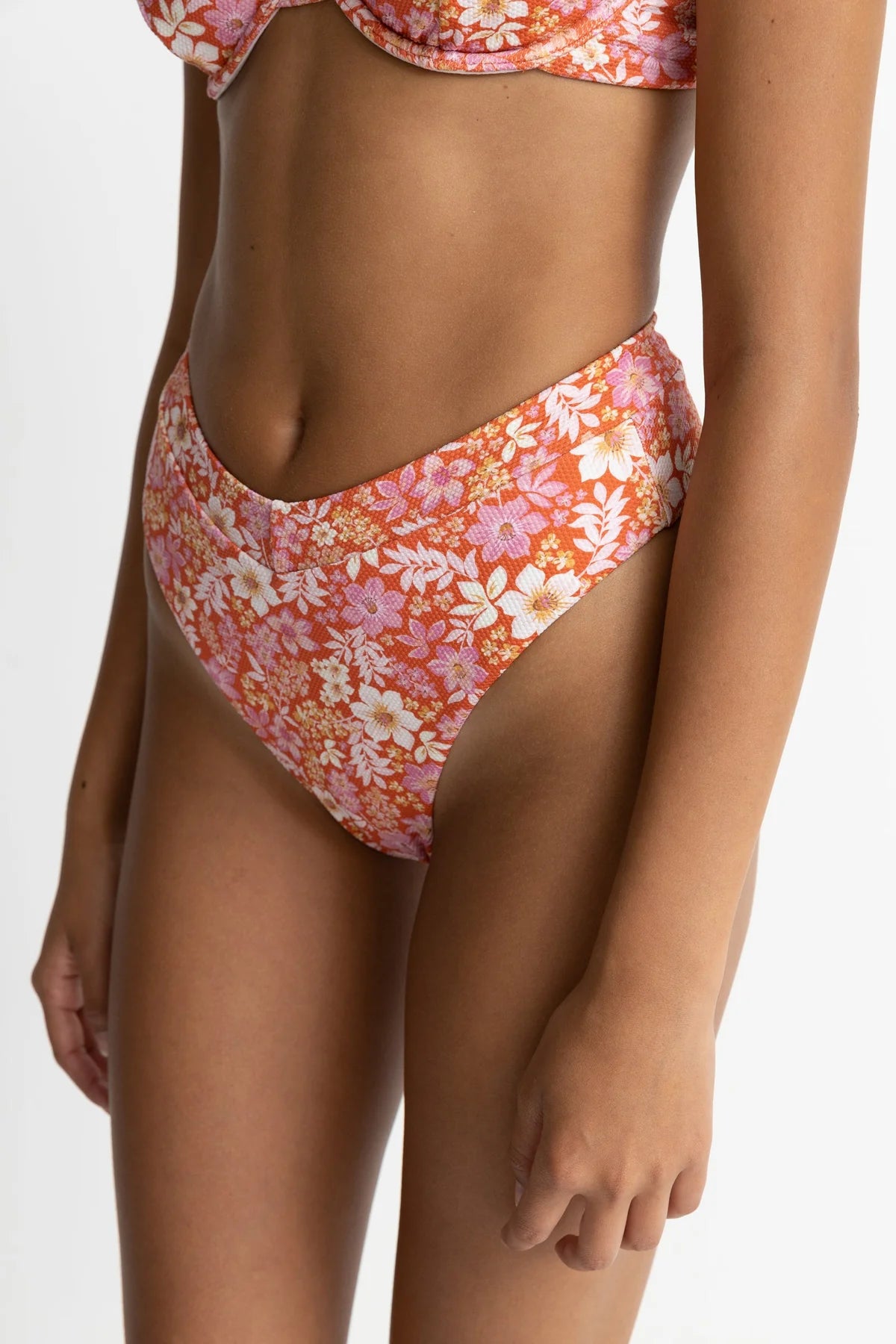 Rhythm - Luna Floral Deep V Hi Waist Pant - Larx