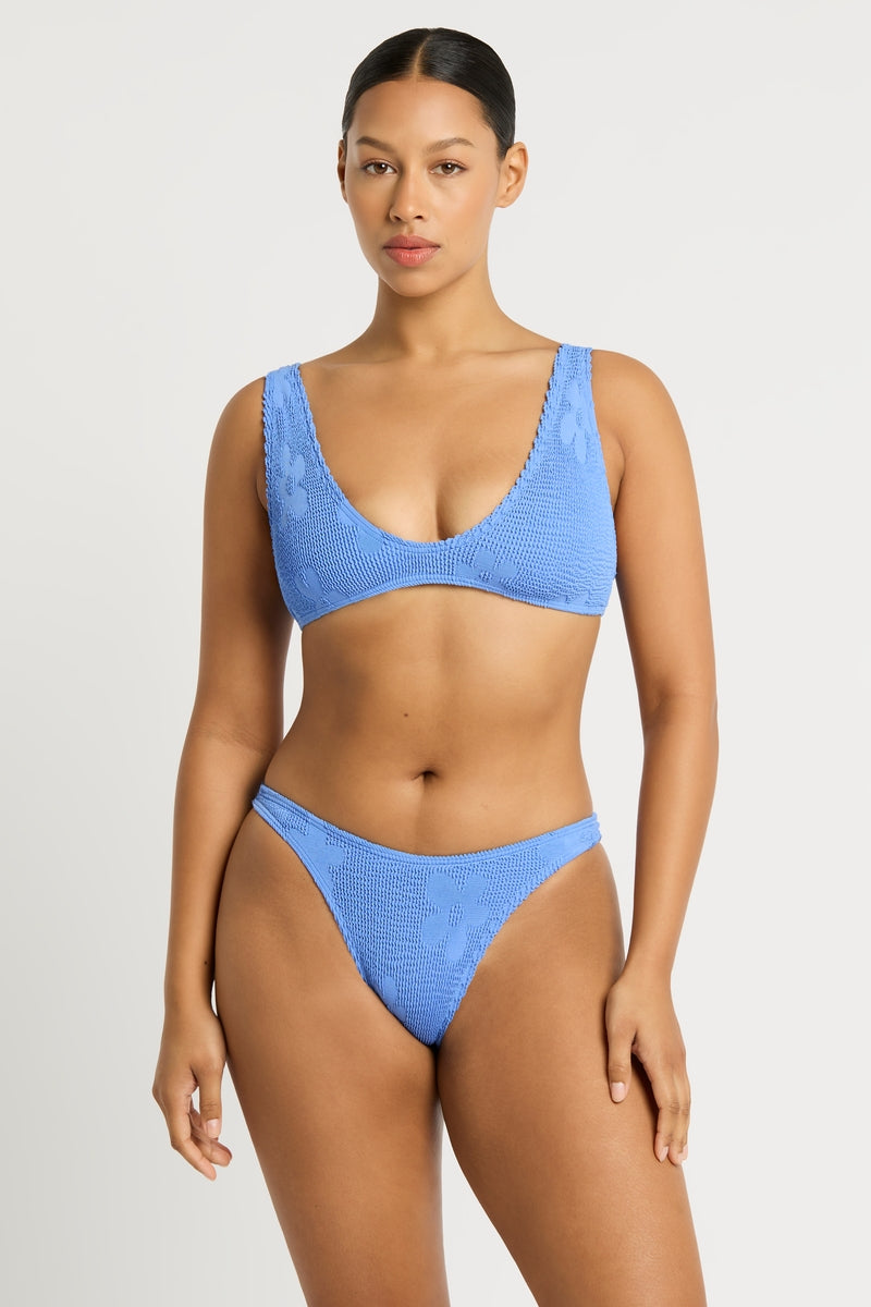Bond-Eye - Cornflower Floral Scene Brief - Larx