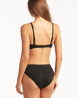 Sea Level - Essentials Cross Front Moulded Cup Underwire Bra - Larx