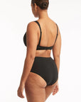 Sea Level - Essentials Cross Front Multifit Bra Top - Larx