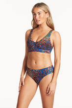 Load image into Gallery viewer, Sea Level - Hunter Long Line Tri Bra With Macrame Detail
