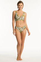 Load image into Gallery viewer, Sea Level - Palmhouse Cross Front Multifit Bra
