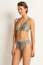 Load image into Gallery viewer, Monte &amp; Lou - Snow Leopard Mid Rise Ruched Pant
