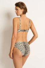 Load image into Gallery viewer, Monte &amp; Lou - Snow Leopard Mid Rise Ruched Pant
