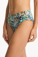 Load image into Gallery viewer, Sea Level - Wildflower Twist Band Mid Pant
